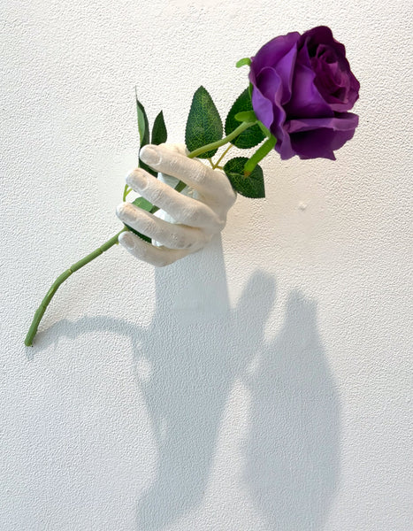 Indira Cesarine "Les Mains Blanches", "Les Mains d'Argents"