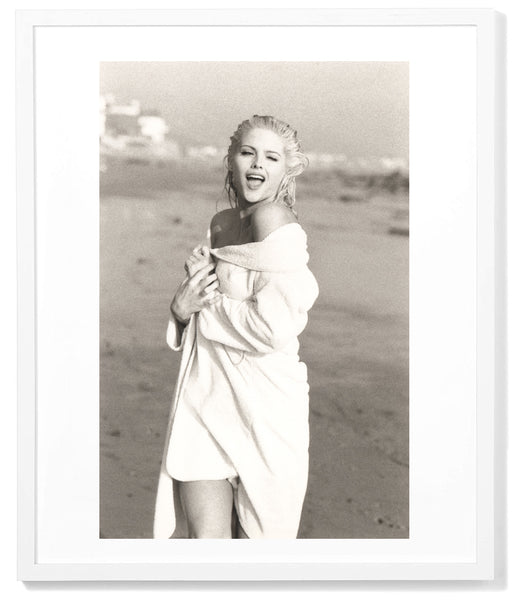 Daniela Federici "Anna Nicole Smith Winking on Malibu Beach, LA"